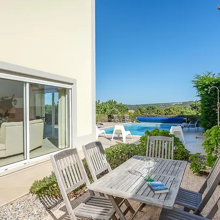 Ferrel Sleeps 8 With Pool And Wifi * Ferrel (Leiria)