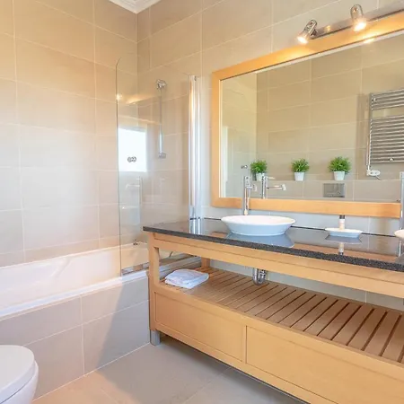 Ferrel Sleeps 8 With Pool And Wifi Ferrel (Leiria)
