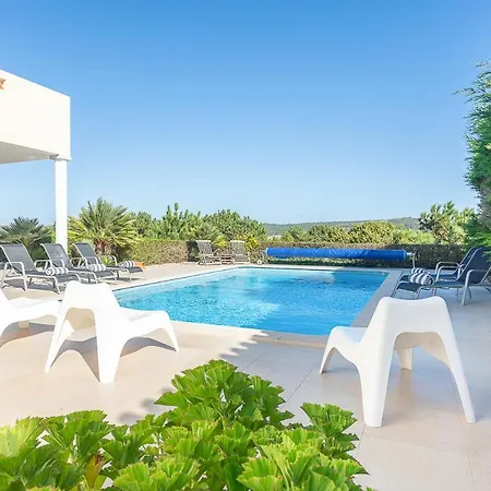 Ferrel Sleeps 8 With Pool And Wifi