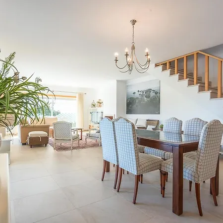 Ferrel Sleeps 8 With Pool And Wifi * Ferrel (Leiria)