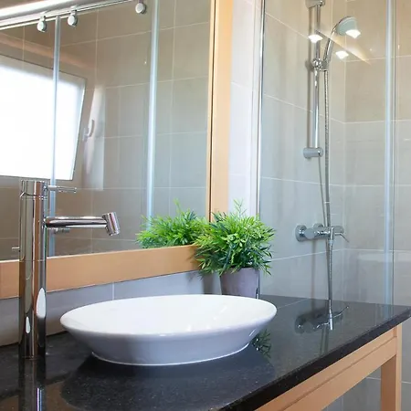 Villa Ferrel Sleeps 8 With Pool And Wifi